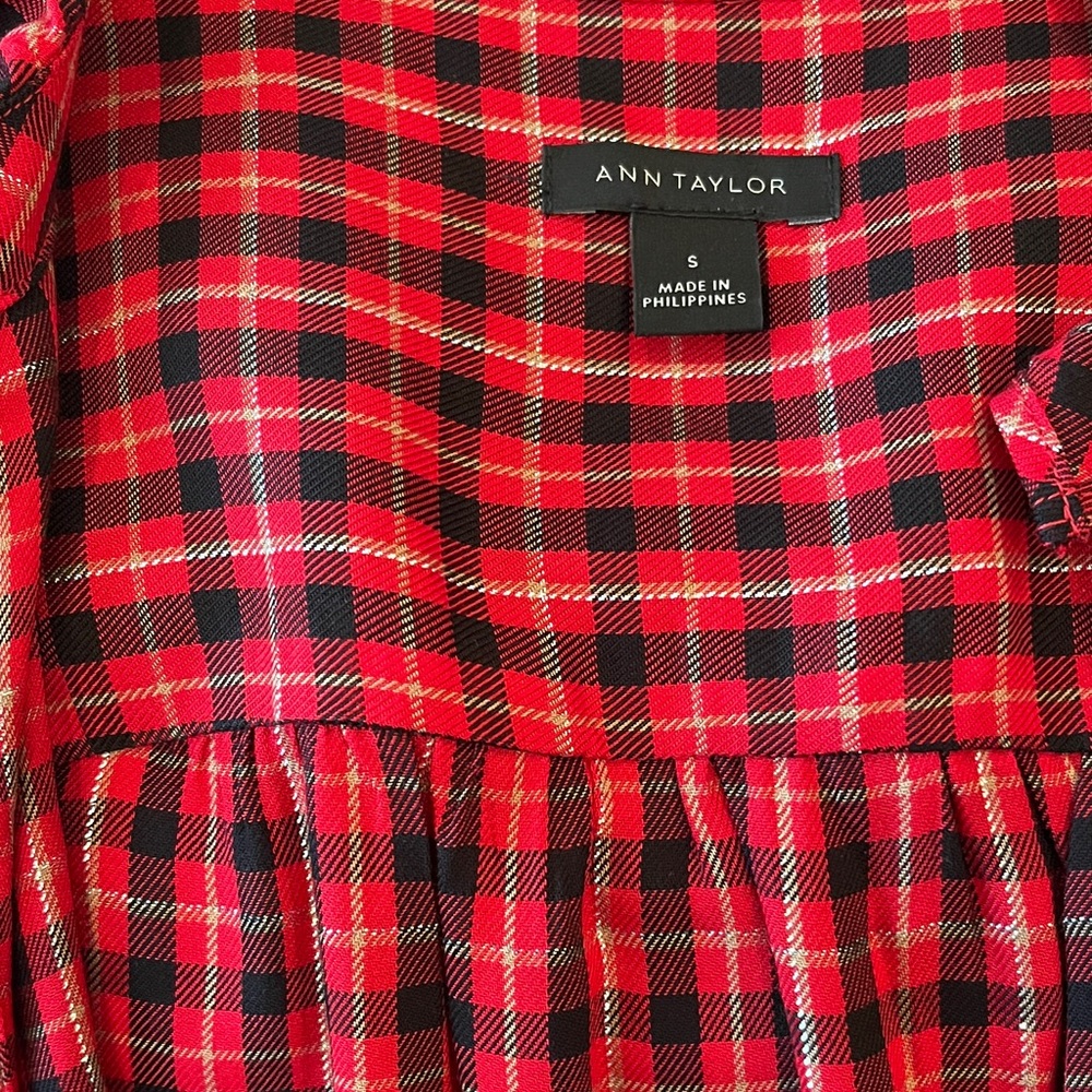 Ann Taylor Vibrant Red Plaid Button Front Blouse Size Small - Picture 4 of 7